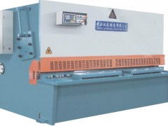 QC12Y系列液壓擺式剪板機(jī) 結(jié)構(gòu)、特點(diǎn)與操作指南